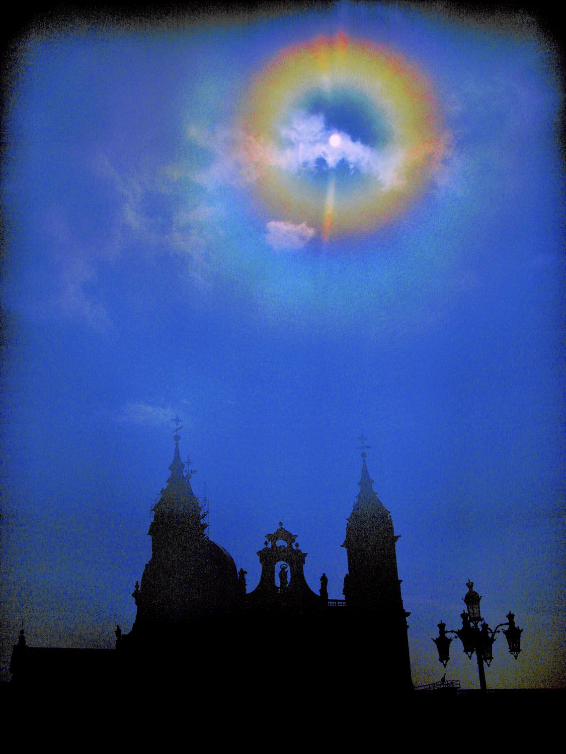 In the royal courtyard in Madrid, Spain - In the royal courtyard - Techno-Impressionist Museum - Techno-Impressionism - art - beautiful - photo photography picture - by Tony Karp