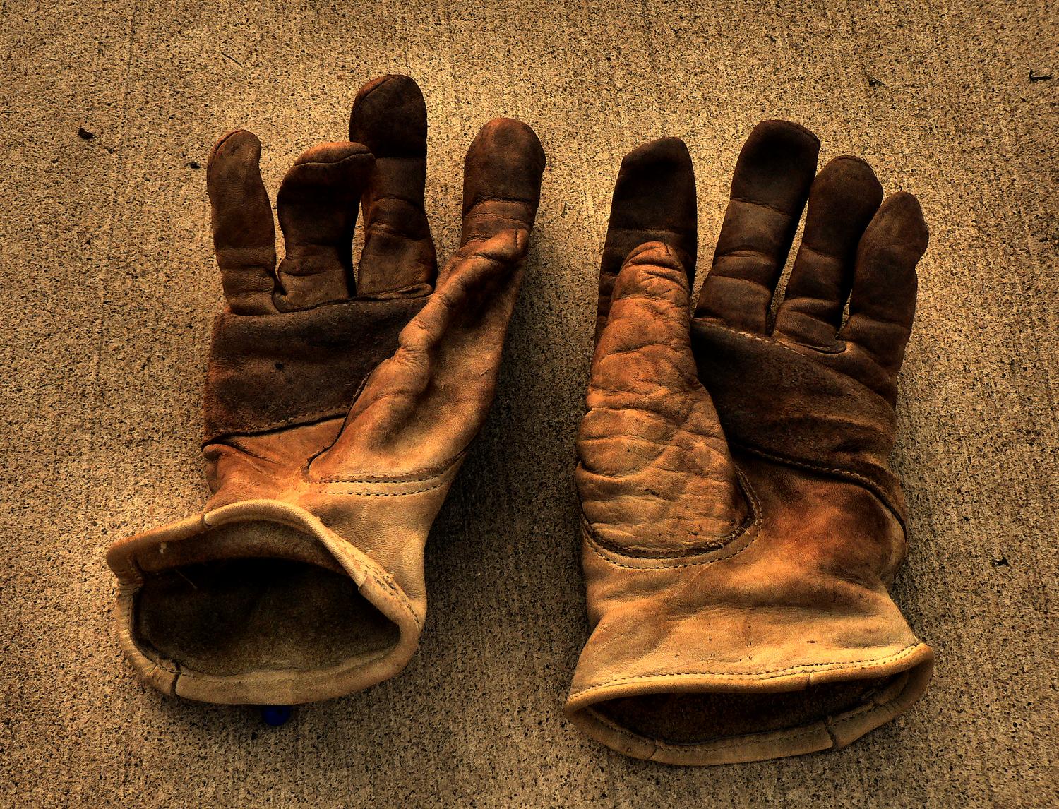  - The Hobbitt's gloves - Techno-Impressionist Museum - Techno-Impressionism - art - beautiful - photo photography picture - by Tony Karp