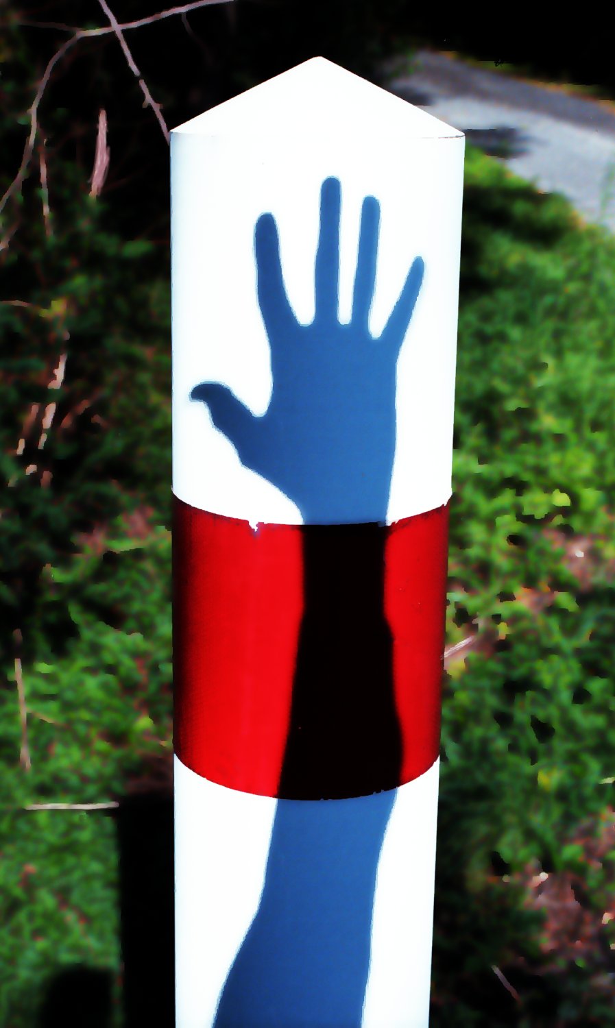  - Strange French road marker - Techno-Impressionist Museum - Techno-Impressionism - art - beautiful - photo photography picture - by Tony Karp